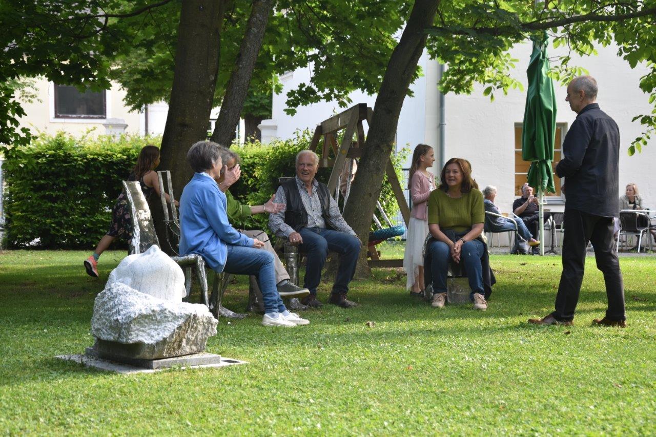 Skulpturenausstellung im Schloss Fischau mit Destan Gashi, 2024
